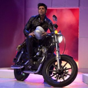 John Stamos in un momento dell'episodio The Rocky Horror Glee Show di Glee