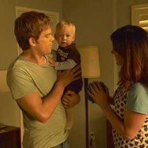 Michael C. Hall e Maria Doyle Kennedy in una scena dell'episodio Beauty and the Beast di 'Dexter'
