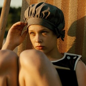 Una sequenza del film Poll, del 2010