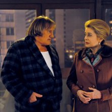 Catherine Deneuve e Gerard Depardieu nel film Potiche