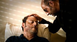 Jean Reno e Kad Merad in una scena del film L'immortale