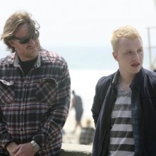 Donal Logue e Noel Fisher in Terriers nell'episodio Missing Persons