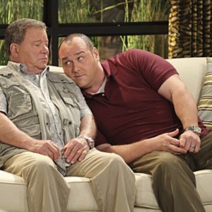 William Shatner e Will Sasso in $#*! My Dad Says nell'episodio Dog Ed Pursuit