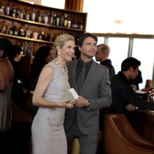 Lily (Kelly Rutherford) e Rufus (Matthew Settle) nell'episodio Easy J di Gossip Girl