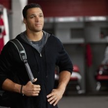 Tony Gonzalez dei Falcons in una scena dell'episodio Mouthful of Diamonds di One Tree Hill