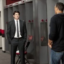 Tony Gonzalez (di spalle) e James Lafferty nell'episodio Mouthful of Diamonds di One Tree Hill