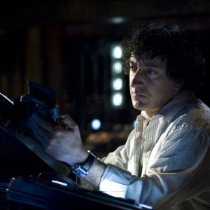Adam Brody (Peter Kelamis) in una scena dell'episodio Awakenings di Stargate Universe