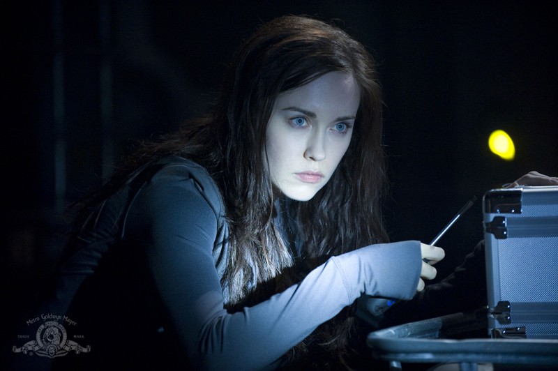 Chloe Elyse Levesque Sorpresa In Un Momento Dell Episodio Pathogen Di Stargate Universe 181244