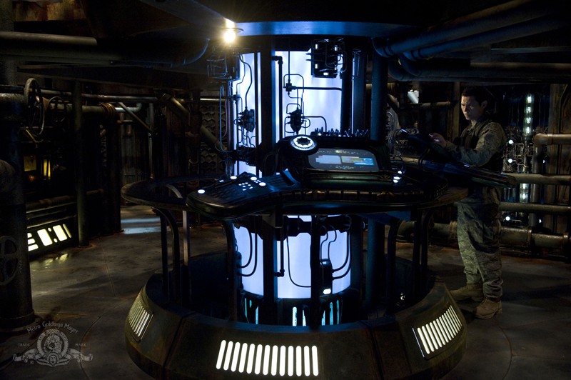 Il Col Telford Lou Diamond Phillips In Una Scena Dell Episodio Awakenings Di Stargate Universe 181203