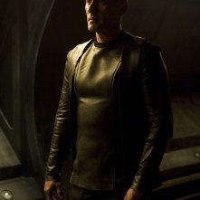 Simeon (Robert Knepper) in una scena dell'episodio Pathogen di Stargate Universe