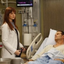 Amber Tamblyn e Jack Coleman in Dr House: Medical Division nell'episodio Office Politics