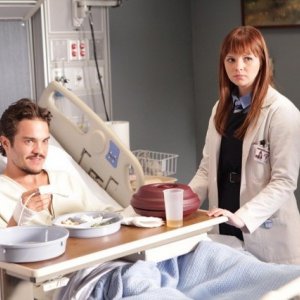 Amber Tamblyn in Dr House: Medical Division nell'episodio Small Sacrifices