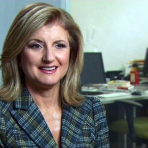 La giornalista Arianna Huffington nel film Bhutto