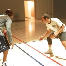 Omar Epps e Peter Jacobson in Dr House: Medical Division nell'episodio Office Politics