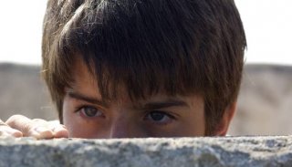 Un bel primo piano di Luigi Ciardo nel film L'estate di Martino del 2010