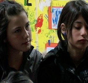 Due ragazzi in una sequenza di Asse Mediano