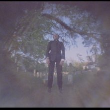 Fabrizio Jovine in una scena del film Paura nella città dei morti viventi