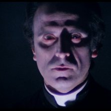 Primo Piano di Fabrizio Jovine in una scena del film Paura nella città dei morti viventi