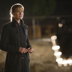 Anna Torv nell'episodio 6995 kHz di Fringe