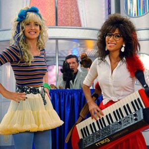 Cobie Smulders e Nicole Scherzinger nell'episodio Glitter di How I Met Your Mother
