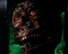 Una scena del film Zombi 3
