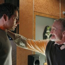 Robert Englund parla con Zachary Levi nell'episodio Chuck Vs. The Aisle of Terror