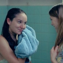 Anaïs Demoustier e Léa Seydoux in una scena del film Belle épine