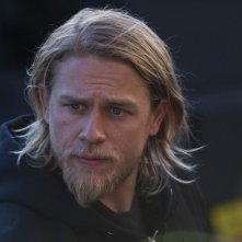 Charlie Hunnam in Sons of Anarchy nell'episodio Turas