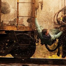 Chris Pine in una sequenza d'azione del film Unstoppable