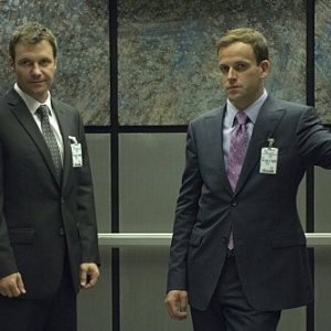 Jonny Lee Miller in un'immagine dell'episodio Circle Us della quinta stagione di  Dexter