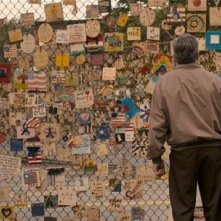 Robert De Niro di spalle in una sequenza di Everybody's fine