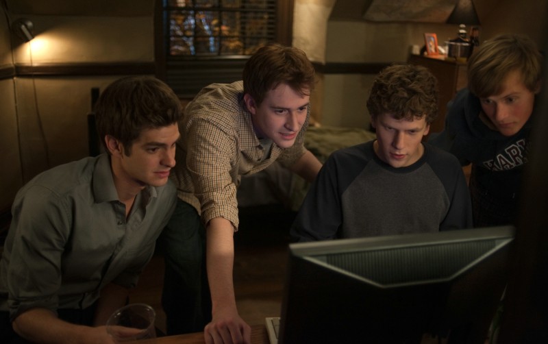 Una scena del film The Social Network con Jesse Eisenberg