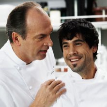 Herbert Knaup e Unax Ugalde nel film Bon Appetit