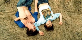 Liam Browne e Nancy Trotter Landry, protagonisti del film Brilliantlove