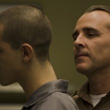 Marcel Borràs e Fernando Guillén Cuervo  nel film Cruzando el límite