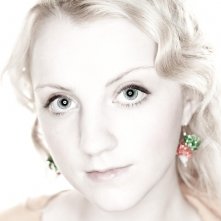 Un luminoso primo piano di Evanna Lynch per il film Harry Potter e i Doni della Morte - parte 1