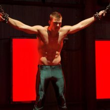 Aquaman (Alan Ritchson) incatenato nell'episodio Patriot di Smallville