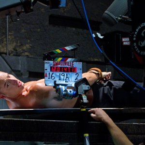 Justin Hartley sul set dell'episodio Patriot di Smallville