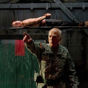 Michael Hogan e Justin Hartley in un momento dell'episodio Patriot di Smallville