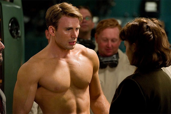 Chris Evans in una scena del film Captain America: il primo vendicatore