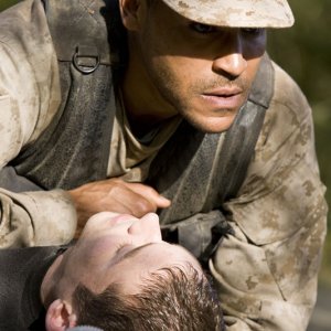 Il Sergente Greer (Jamil Walker Smith) nell'episodio Cloverdale di Stargate Universe