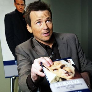 Sean Patrick Flanery in un'immagine più rilassata nel film Saw 3D