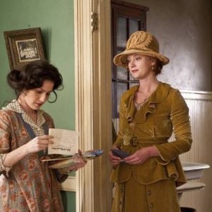 Aleksa Palladino e Gretchen Mol in una scena dell'episodio Hold Me in Paradise di Boardwalk Empire