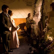 David Blue, Jennifer Spence, Robert Carlyle, Elyse Levesque e Brian J. Smith al matrimonio in Cloverdale di Stargate Universe
