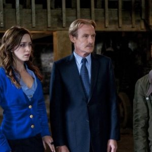 Rupert Grint, Bill Nighy ed Emily Blunt nel film Wild Target