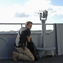Alex O'Loughlin in Hawaii Five-0 nell'episodio Ho'apono