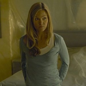 Julia Stiles in un'immagine tratta dall'episodio Take It! di Dexter