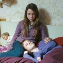 Nina Rodriguez e Julie-Marie Parmentier in un'immagine di No et moi