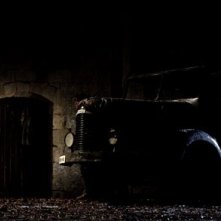 Una prima immagine del film Le village des ombres