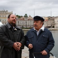 Lino Banfi e Giuseppe Gandini a passeggio nella fiction Tutti i padri di Maria